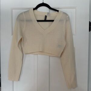 H&M Cream V-Neck Cropped Sweater